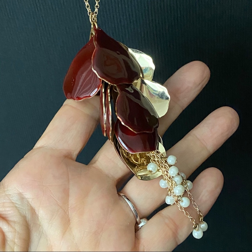 NWOT Bella Jack Gorgeous unique long necklace